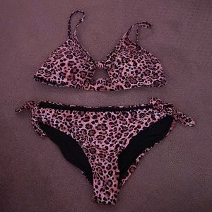 NEW W/ TAGS tillys cheetah print bikini